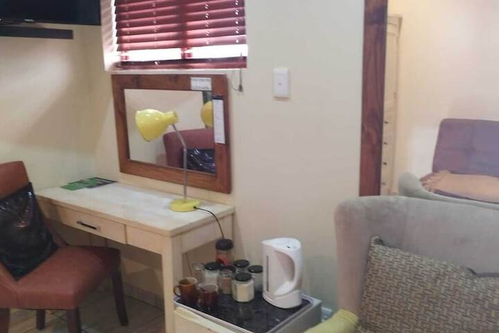 Room 28 of 104