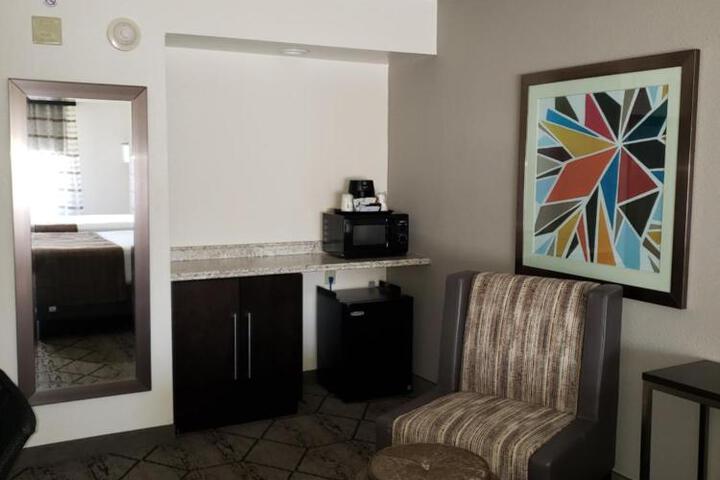 2 Queen Beds Deluxe Room (2 of 10)