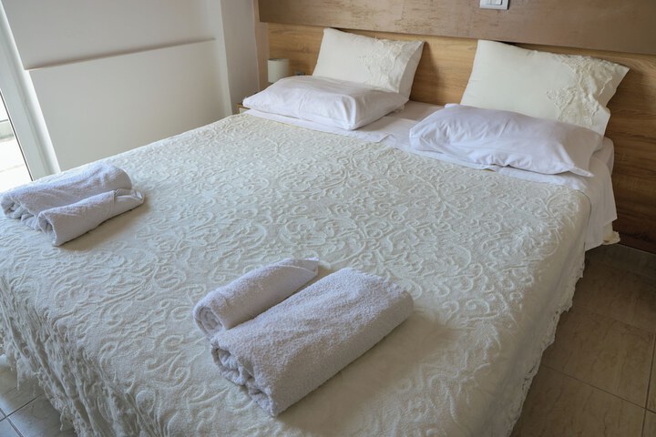 Room 16 of 51