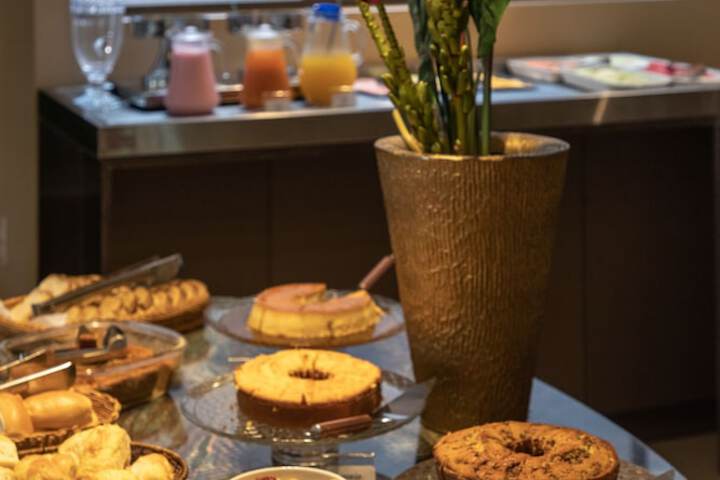 Breakfast/Coffee Service 12 of 15