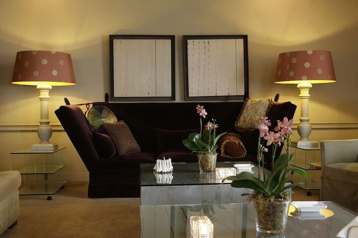 Lounge 52 of 110