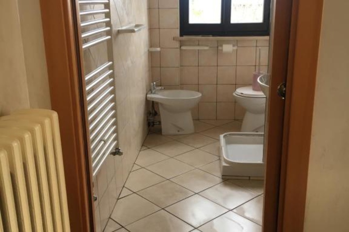 Room 9 of 21