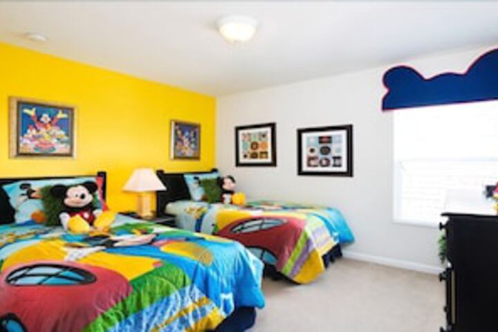 Room 37 of 46