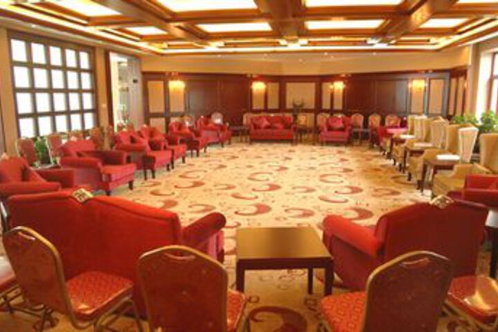 Business Center 3 of 20