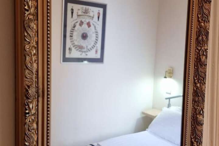 Room 26 of 45