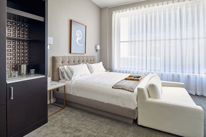 Room 27 of 100