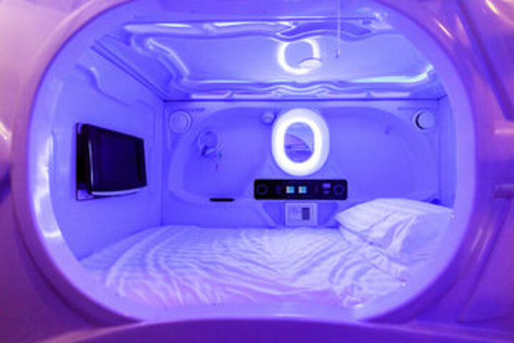 Room 6 of 25