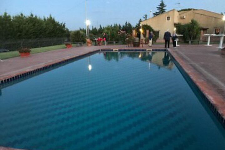 Pool 73 of 89