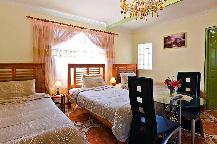 Room 14 of 38