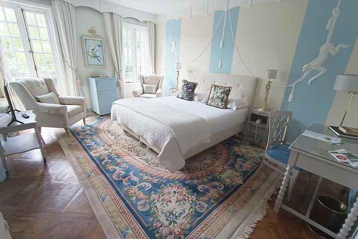 Room 8 of 35