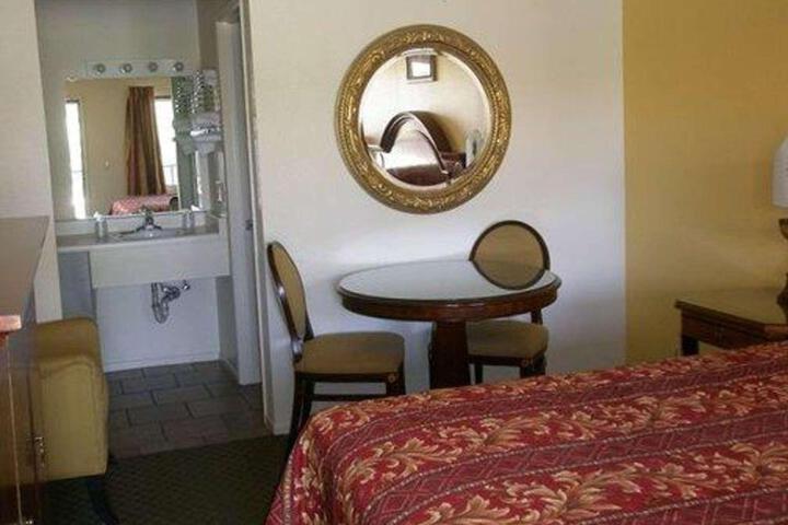 Deluxe Double Room (4 of 8)