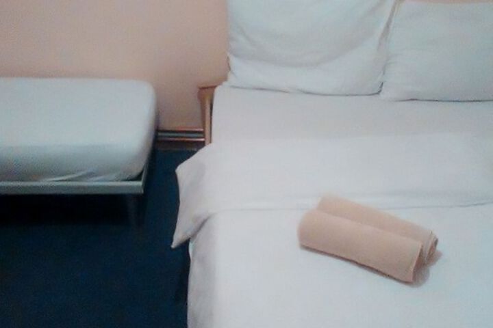 Room 19 of 106