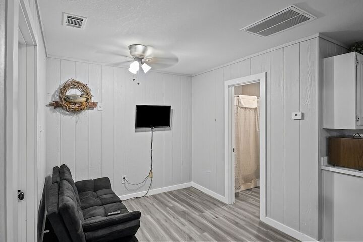 Standard Room, King or Two Doubles (14 of 17)