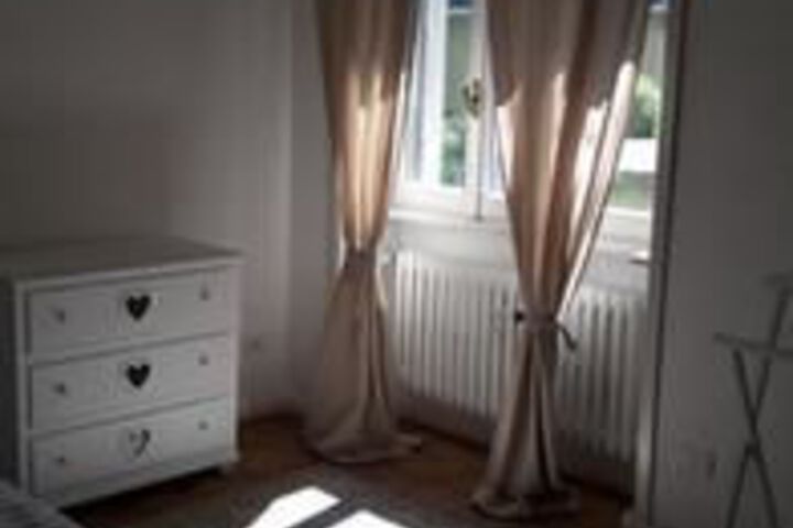 Room 12 of 16