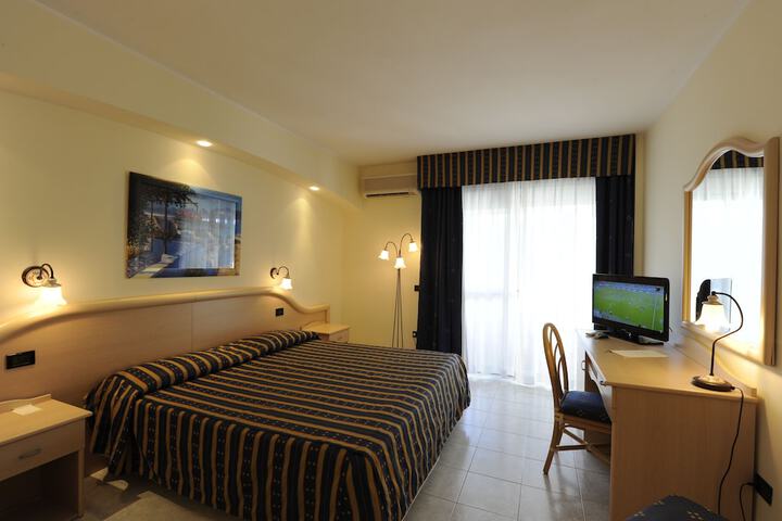 Room 7 of 78
