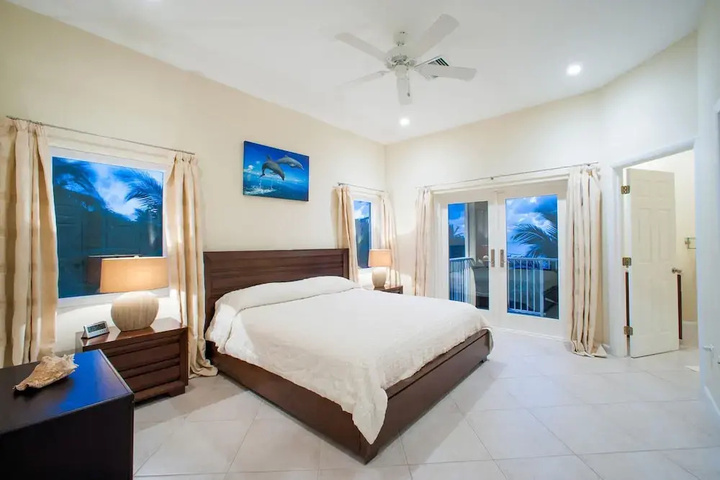 Room 3 of 16