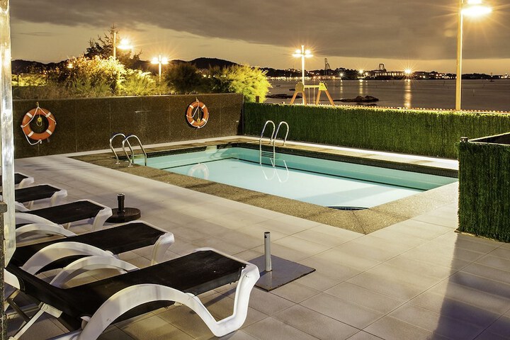 Pool 23 of 34