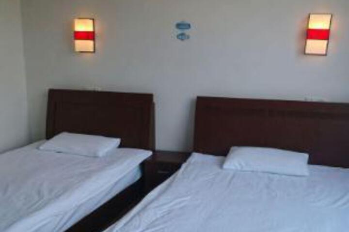 Room 8 of 8