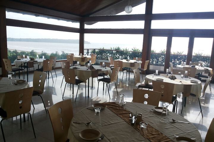Dining Photos