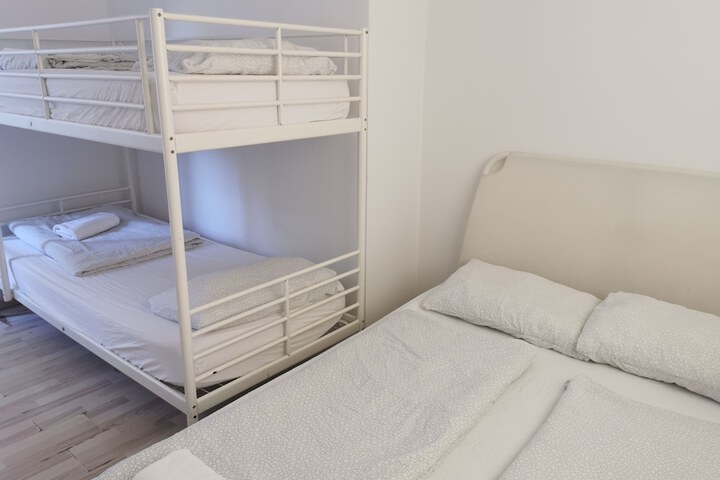 Room 11 of 45
