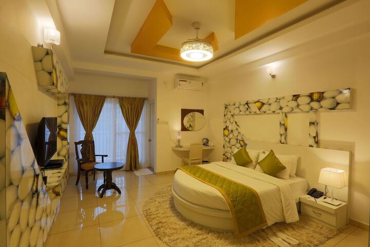 Room 8 of 39