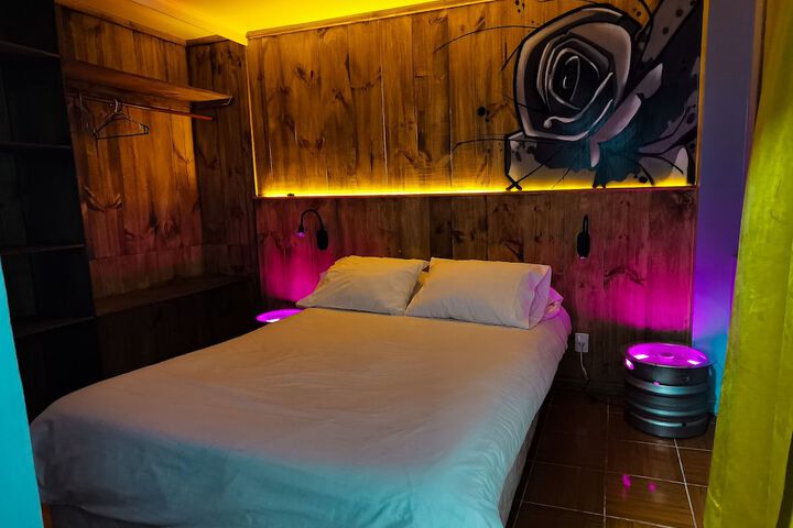 Room 4 of 13