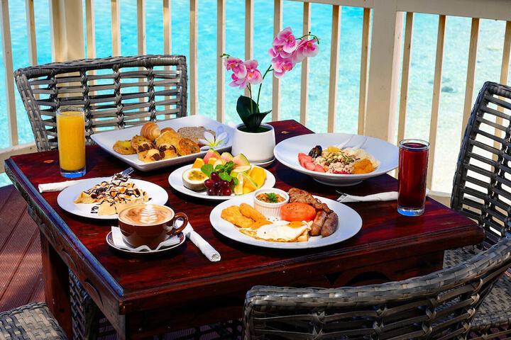 Dining 85 of 126