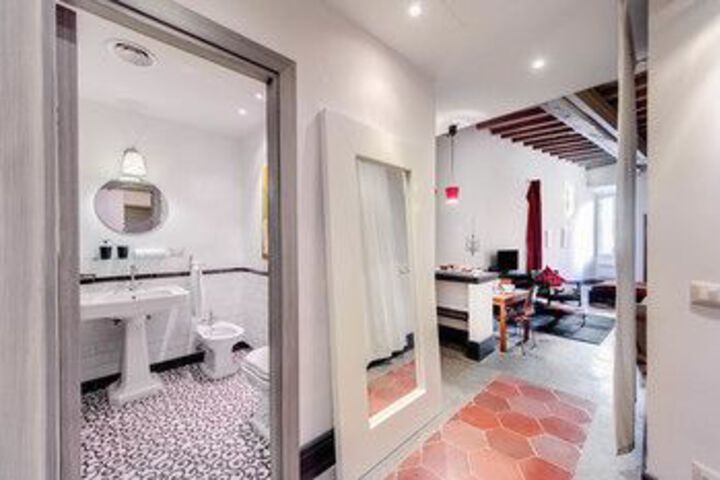 Room 14 of 31