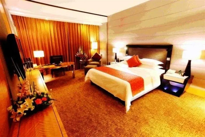 Room 13 of 15