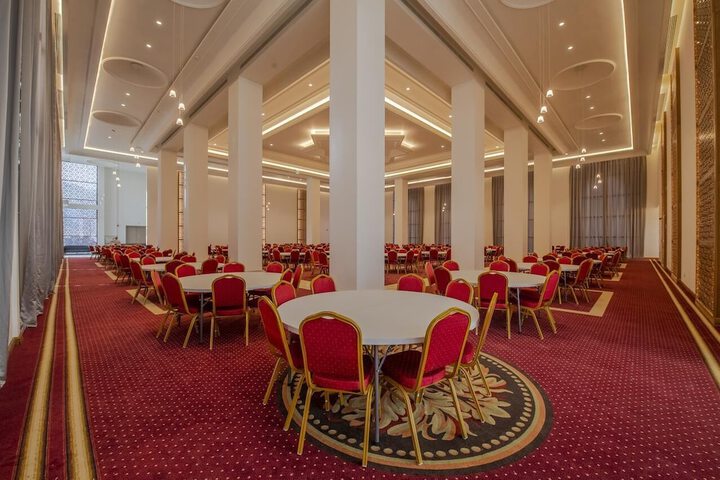 Ballroom/Hall 44 of 46