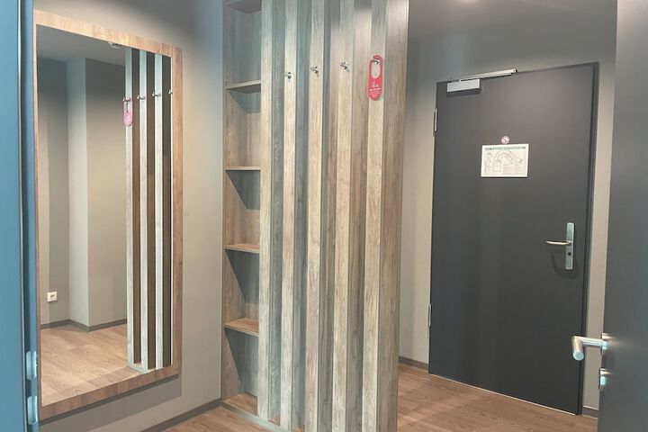 Room 18 of 37