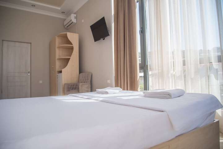 Room 32 of 47