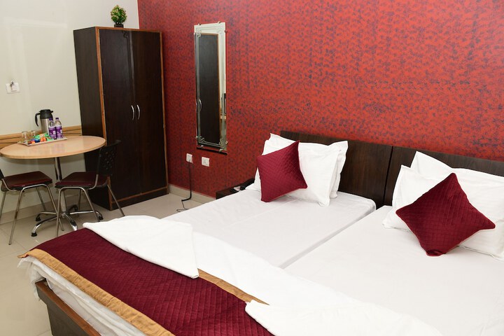 Room 25 of 73