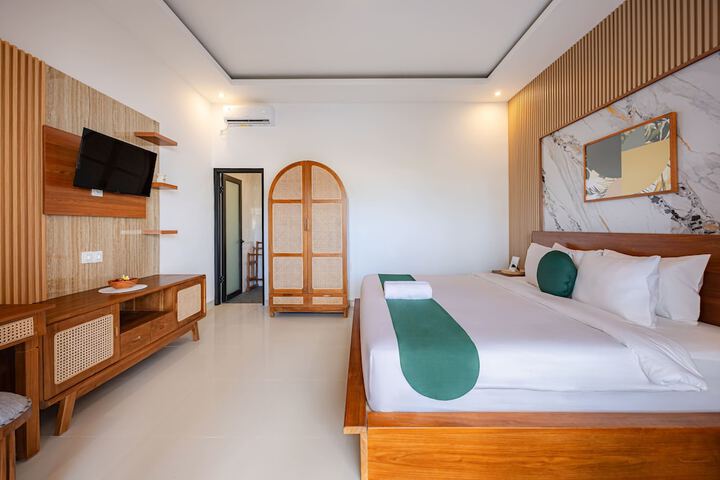 Room 3 of 22