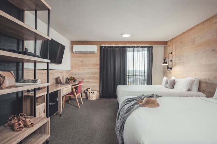 Room 16 of 150