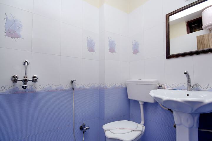 Room 30 of 50