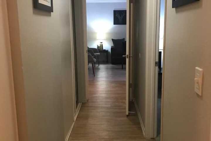 Ballroom/Hall 21 of 21