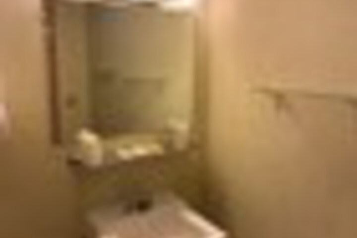 Room 56 of 102