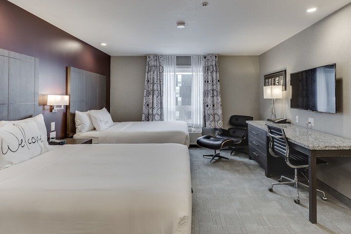 Room 16 of 80
