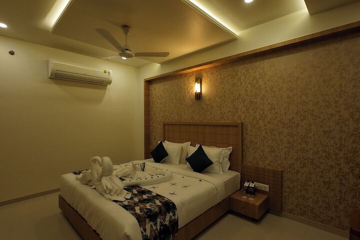 Room 32 of 87