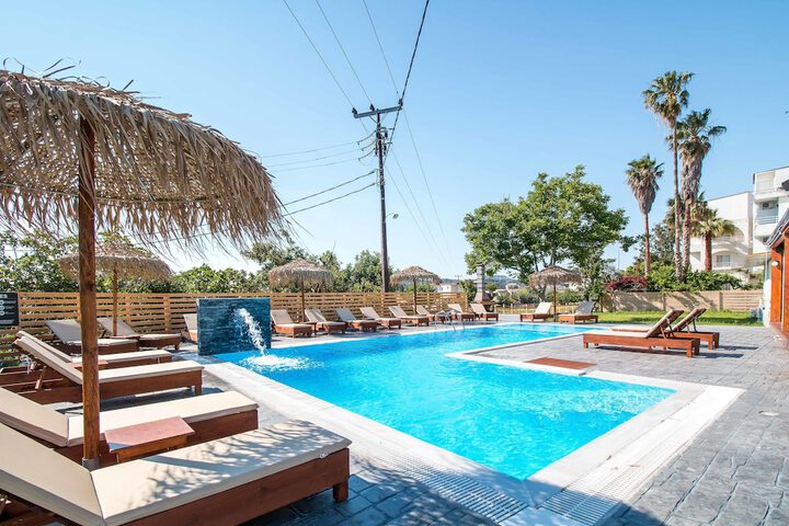 Pool 18 of 28