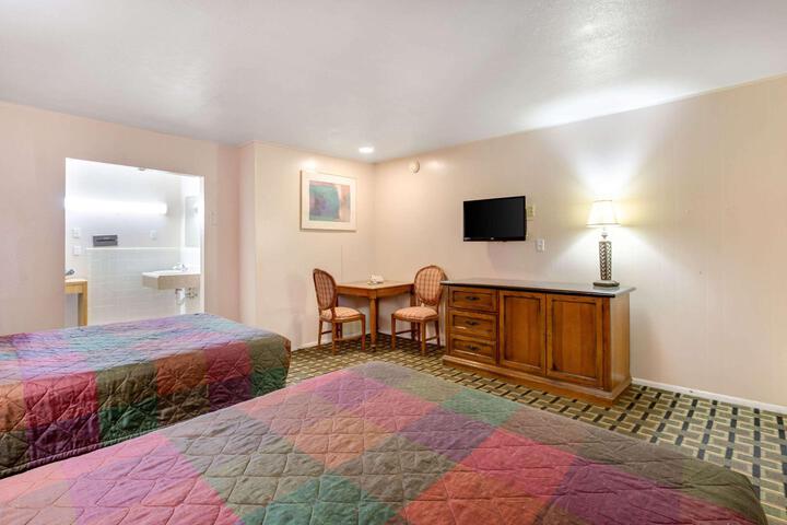 Room 8 of 55