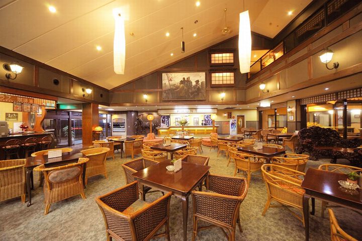 Entrance & Lobby