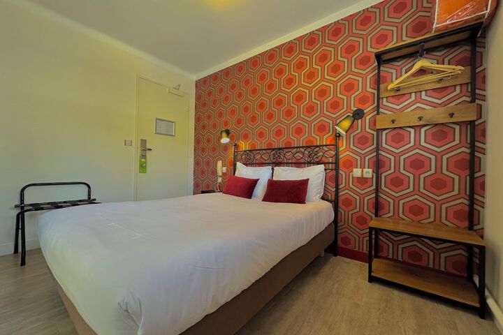 Room 19 of 43