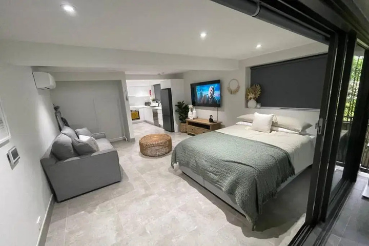 Room 5 of 24