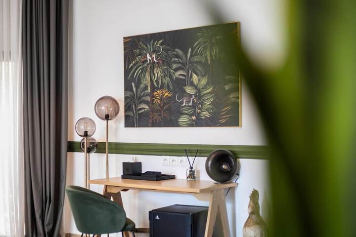 Room 19 of 53