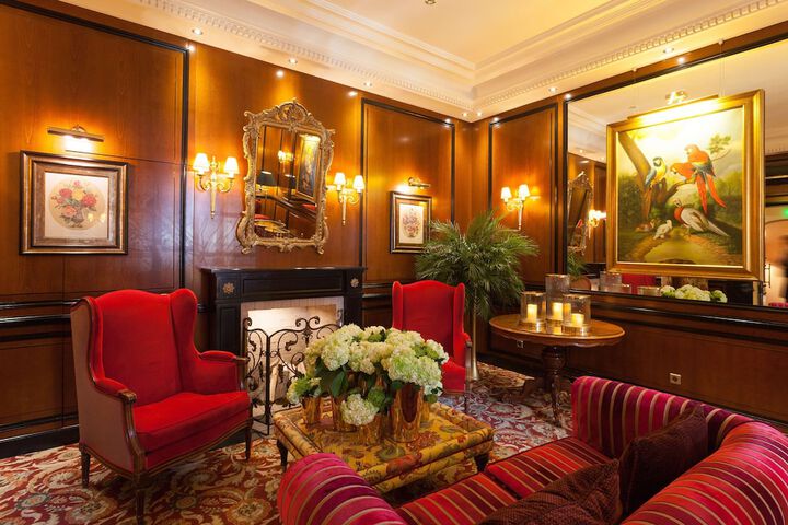 Hotel Lobby