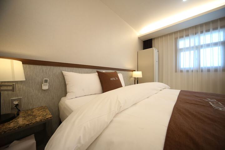 Room 7 of 60