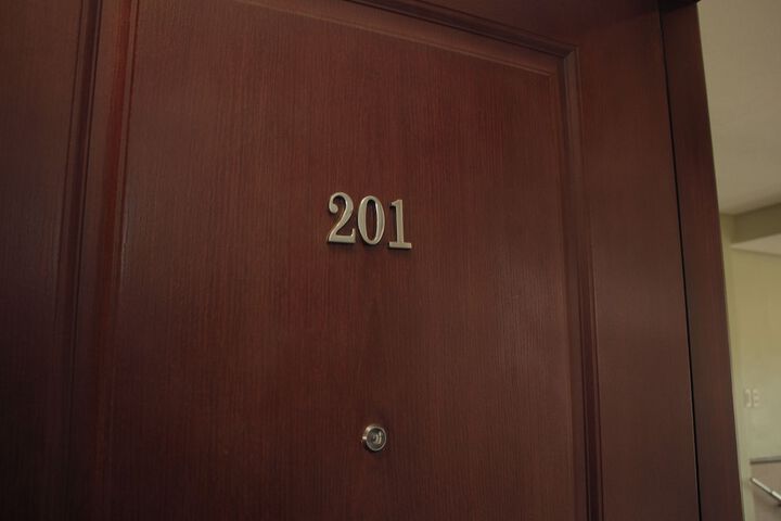 Room 15 of 73