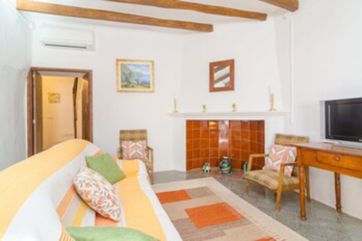 Room 15 of 34